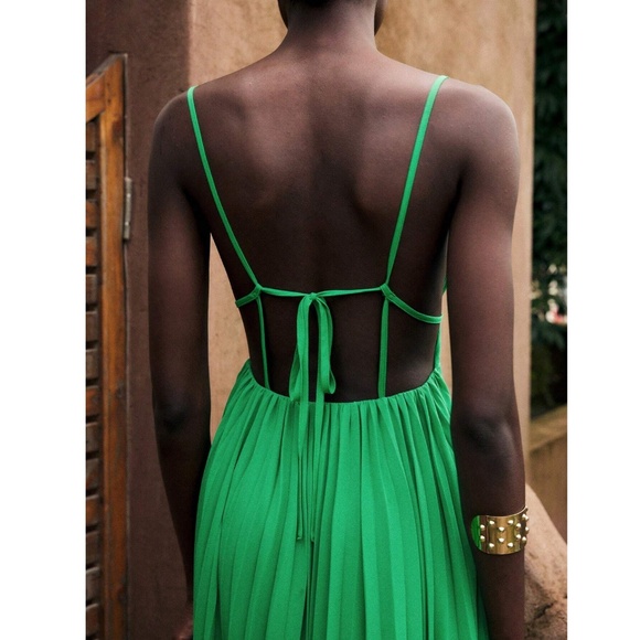 Green Pleated Maxi Dress Open Back Flowy Skirt Tie Straps - Picture 6 of 16